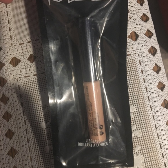 Makeup Bundle - Picture 6 of 11